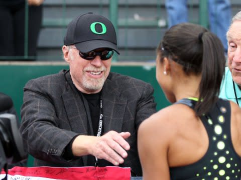 phil knight nike founder