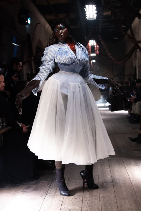 The Many Reasons John Galliano S Maison Margiela Artisanal Spring Show Was So Impactful