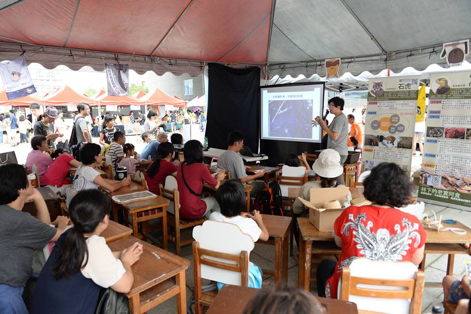 鎖定親子與師生團體的「挺挺動物小學堂」。（2016年挺挺動物生活節）