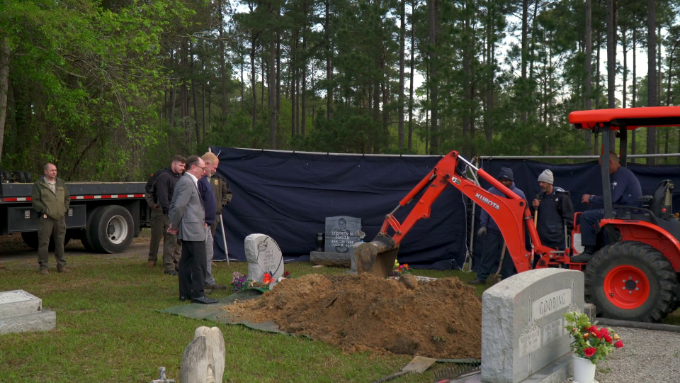 On March 31, 2023, Stephen Smith's body was exhumed so another autopsy could be performed. / Credit: LunaShark Media