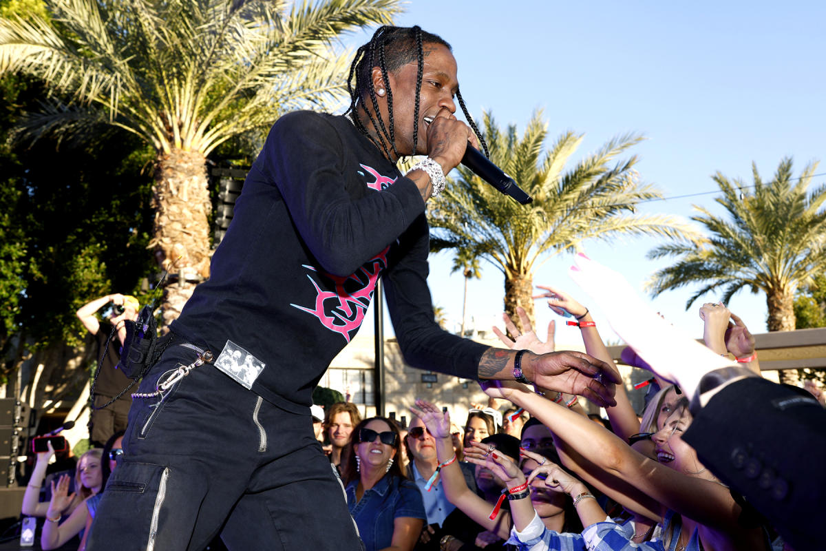 How Travis Scott tried to hype up Astros crowd before Game 6