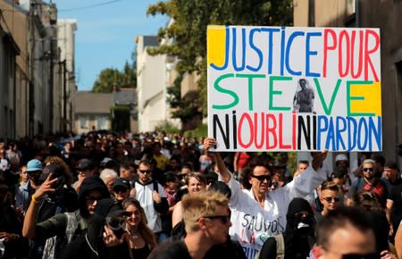 Protesters hold a banner reading : "Justice for Steve. Neither forgetfulness nor forgiveness" during a demonstration on Act 44 (the 44th consecutive national protest on Saturday) of the yellow vests movement in Nantes,