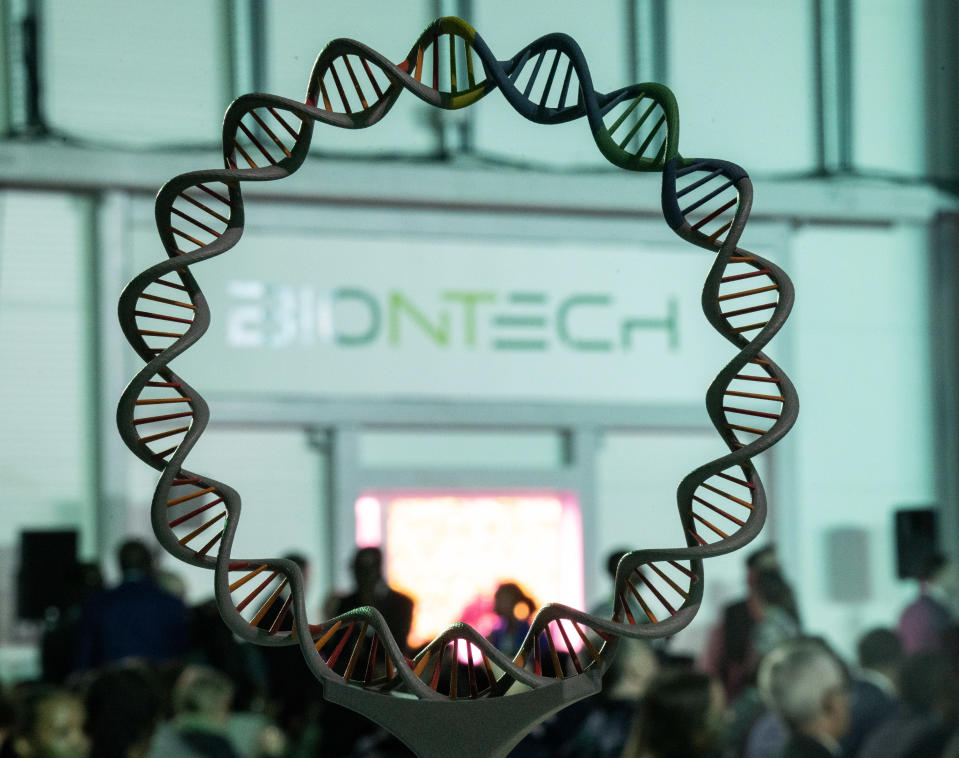 21 December 2023, Rwanda, Kigali: View of a model of a plasmid DNA at the Biontech event. The first modular Biontech factory 