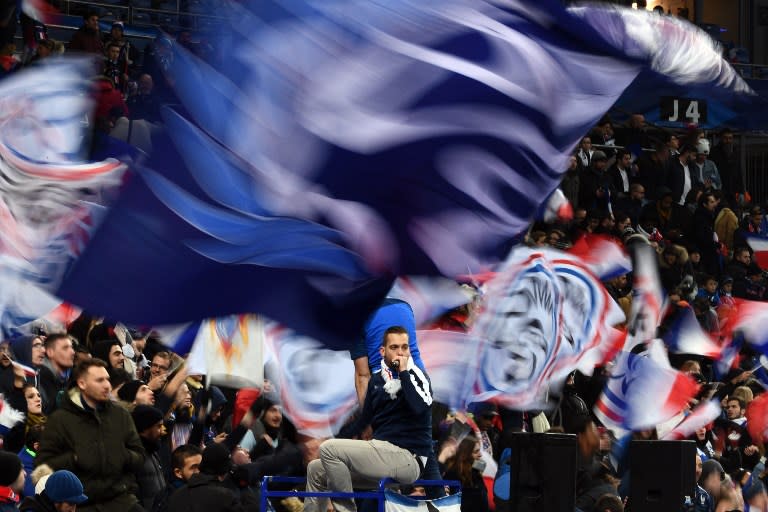 <p>L’ambiance s’annonce chaude dans un Stade de France copieusement garni. (crédit AFP) </p>