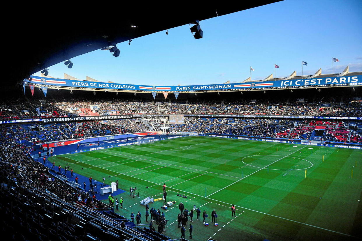 Le PSG souhaite acheter le Parc des princes à la Mairie de Paris, qui pour le moment refuse.  - Credit:ANDBZ / ANDBZ/ABACA