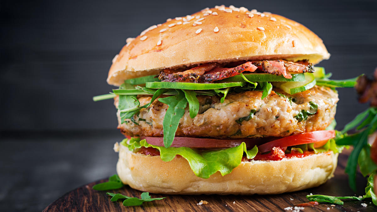 Hindi burgerinize eklemeden önce neden tereyağını rendelemeniz gerekiyor?