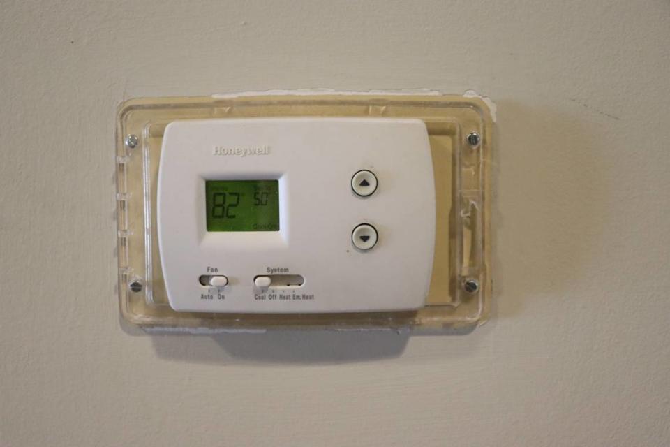 The thermostat in the Veranda lobby showing 82 degrees. It share’s the same air and temperature as Sharon Smith’s hallway. Taken at 11:30 am, July 17, 2023. Kala Hunter