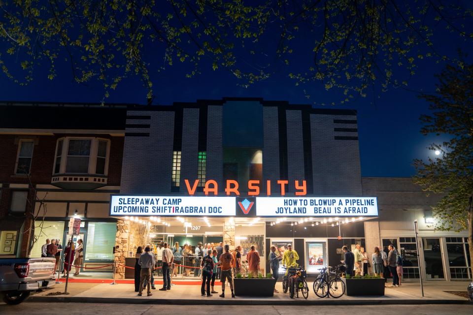 Des Moines' Varsity Cinema hosts the premiere of  u0022SHIFT: The RAGBRAI Documentaryu0022 to a sold-out crowd May 4.
