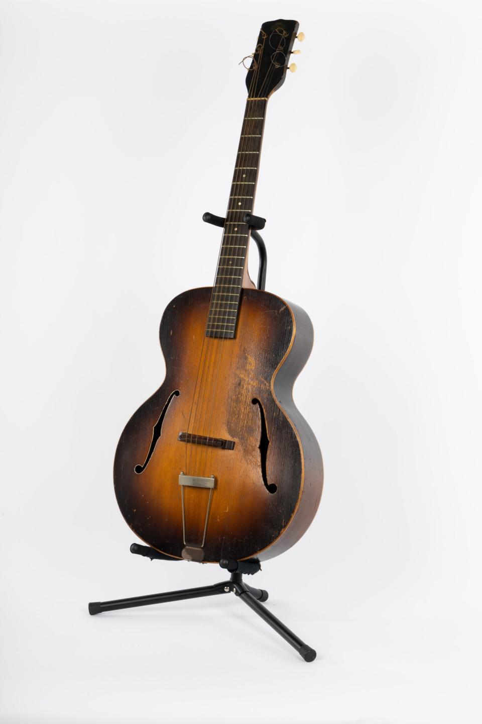 Dick Curless' first guitar -- a Regal archtop model given to him when he was a boy -- will be on display in the Country Music Hall of Fame and Museum through 2024