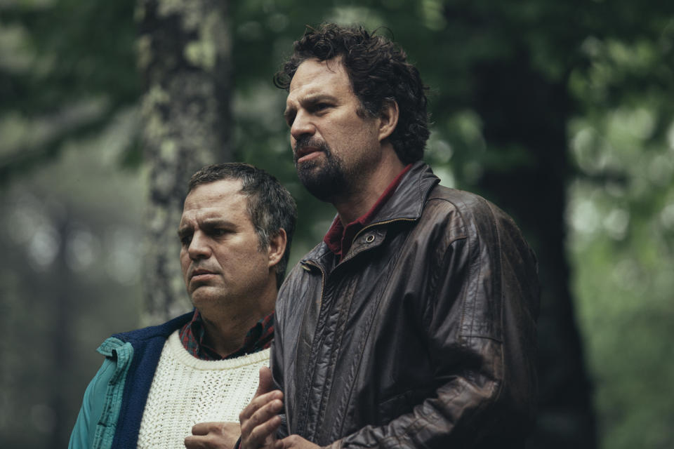 Mark Ruffalo as Thomas (left) and Dominick Birdsey in 'I Know This Much Is True'<span class="copyright">Atsushi Nishijima/HBO</span>