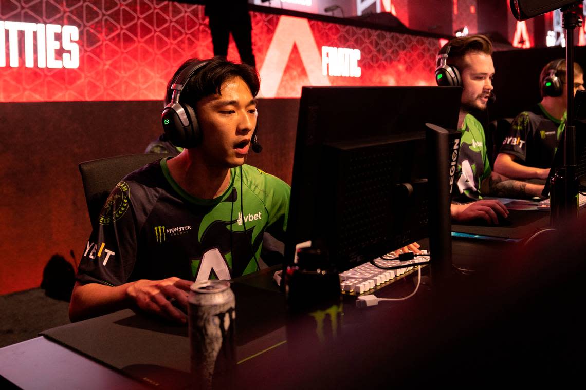 Oscar “Yuki” Jiang, a player for Sweden-based team Alliance, plays a round at the Apex Legends Global Series Championship at the PNC Arena in Raleigh, N.C. on Thursday, July 7, 2022.