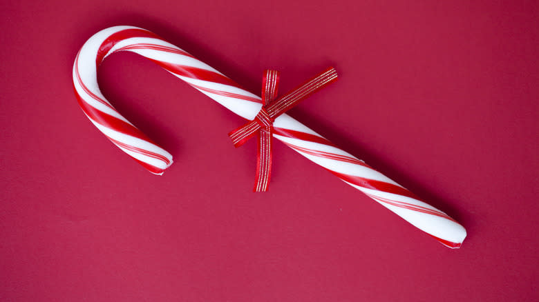 Candy cane red background
