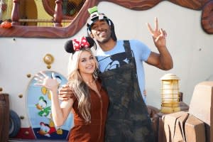 DWTS Sneak Peek Couples Show Off Their Moves Disneyland