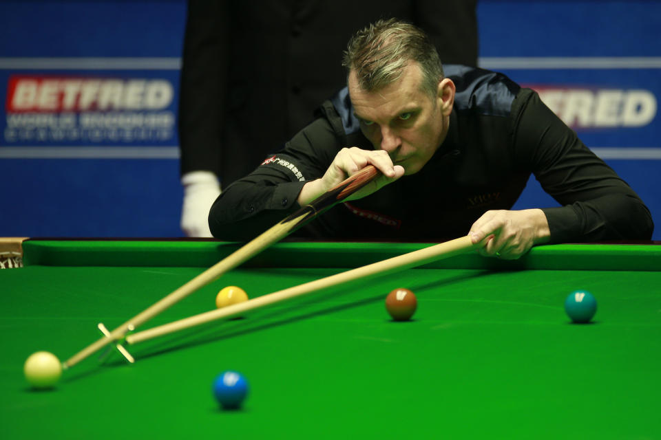 Davis, 48, believes his fragile mental fortitude has held his baize career back