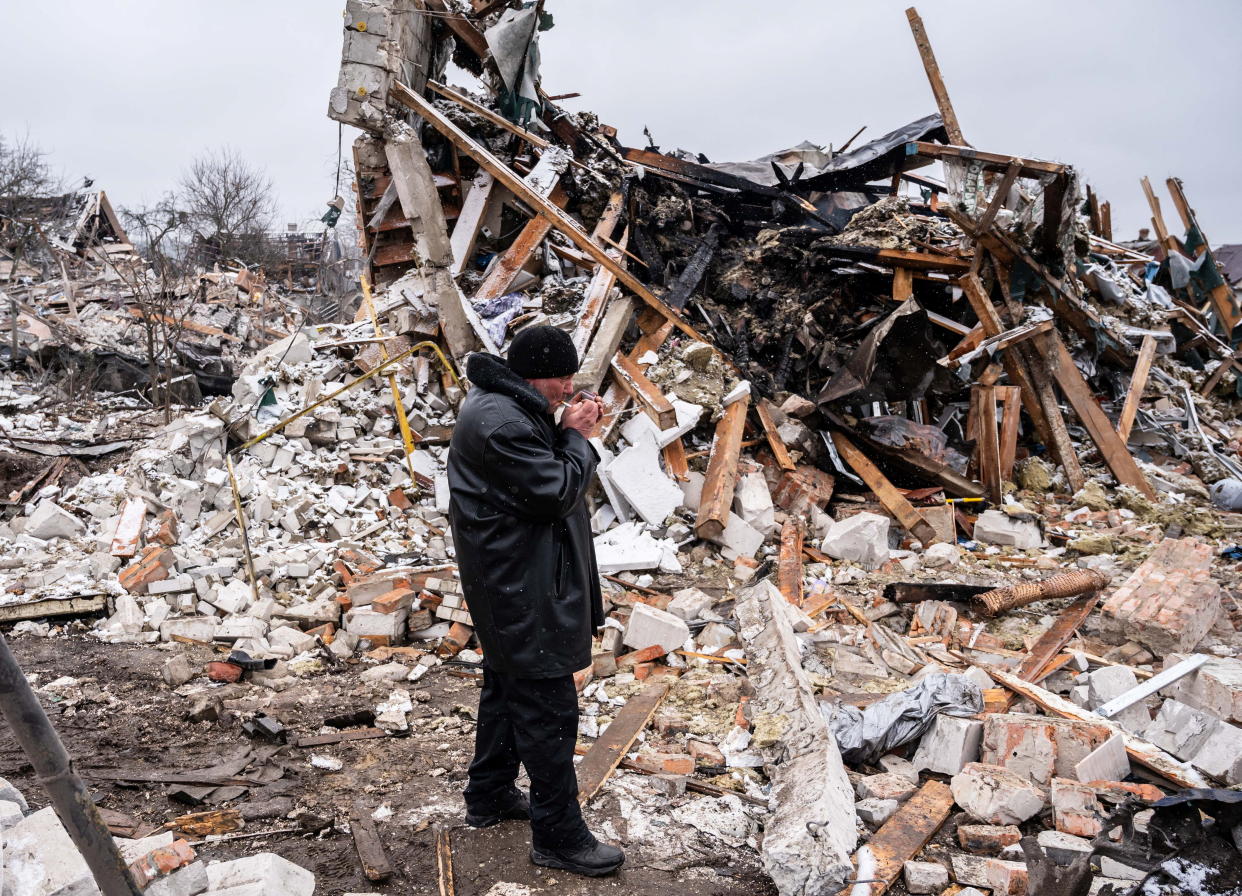 Die Reste eines zerbombten Wohnhauses in Zhytomyr, Ukraine (Bild: REUTERS/Viacheslav Ratynskyi)