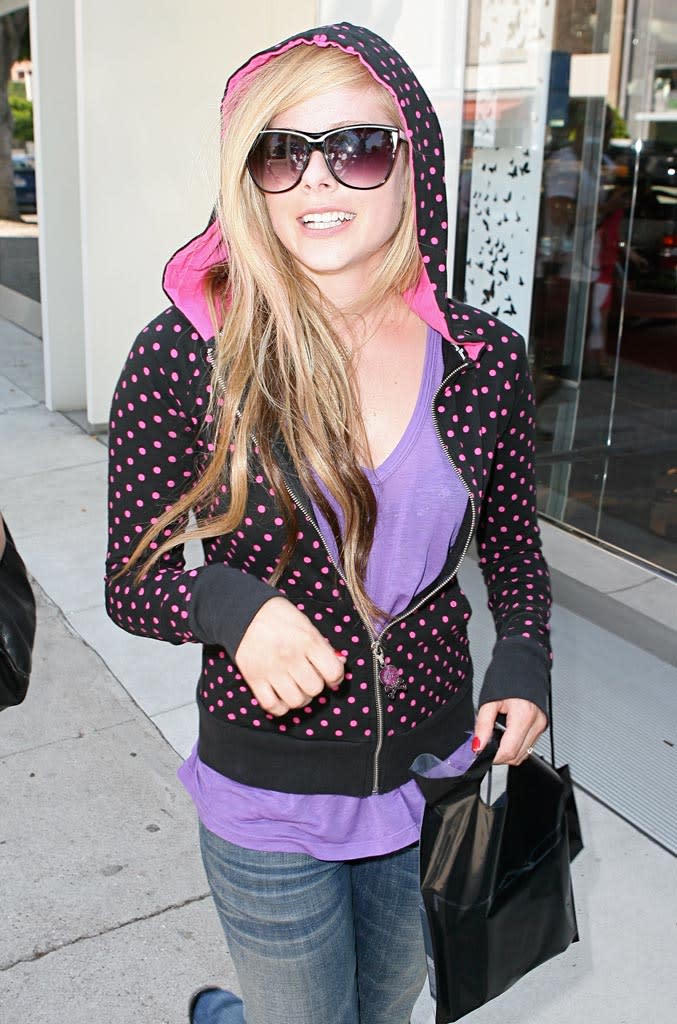 Lavigne Avril Chanel Store