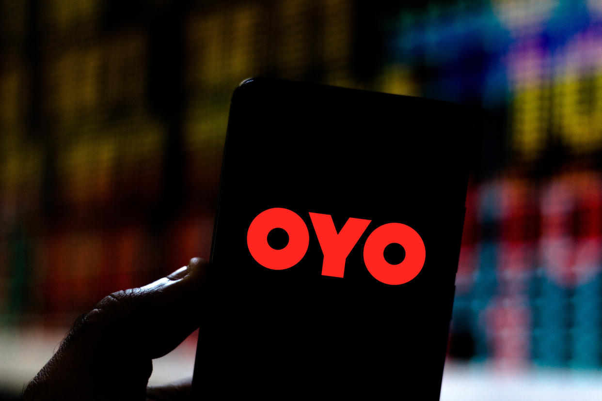 BRAZIL - 2019/07/22: In this photo illustration an OYO Rooms logo seen displayed on a smartphone. (Photo Illustration by Rafael Henrique/SOPA Images/LightRocket via Getty Images)