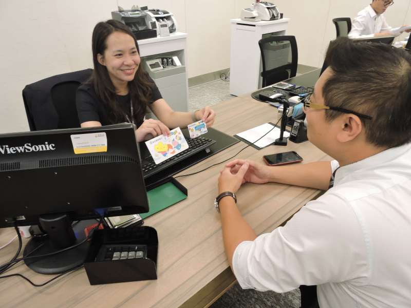 台北富邦銀行小富翁帳戶搶手，至今年6月底，小富翁帳戶數已超過26萬戶，每位小富翁的平均資產接近新台幣41萬元。(台北富邦銀行提供)