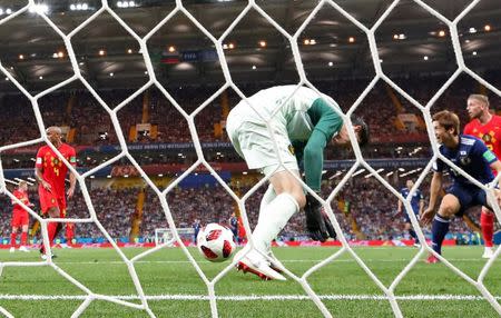 Soccer Football - World Cup - Round of 16 - Belgium vs Japan - Rostov Arena, Rostov-on-Don, Russia - July 2, 2018 Belgium's Thibaut Courtois drops the ball REUTERS/Sergio Perez