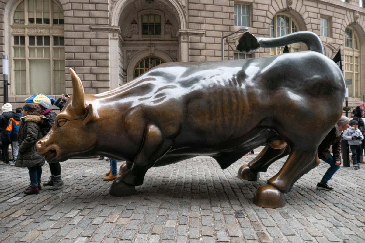 10 reasons to be bullish on stocks right now, according to JP Morgan