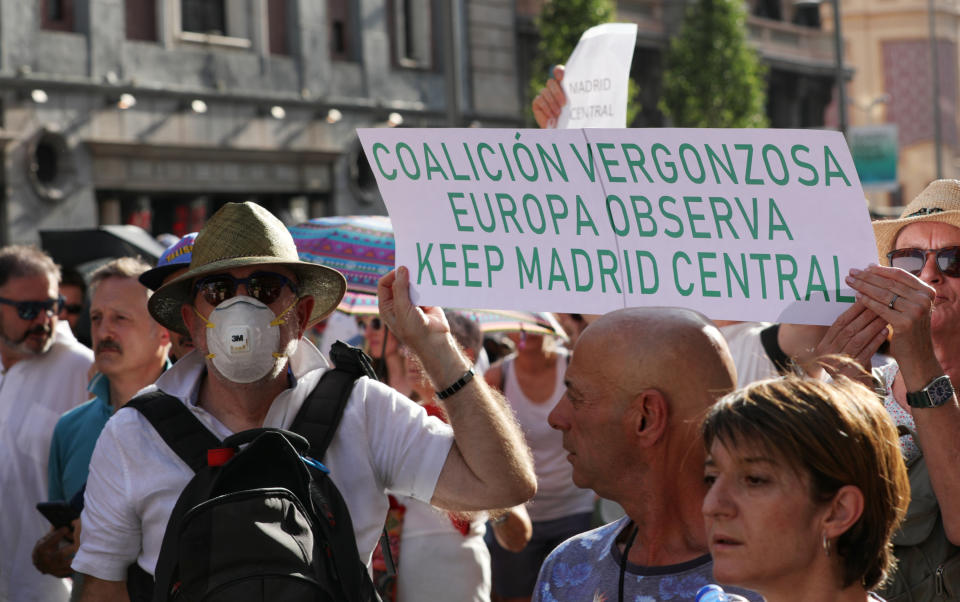 Protesta a favor de 'Madrid Central', el plan anticontaminación que restringe la entrada de los vehículos más contaminantes al centro de la ciudad. (Foto: Jesús Hellín/Europa Press via Getty Images)