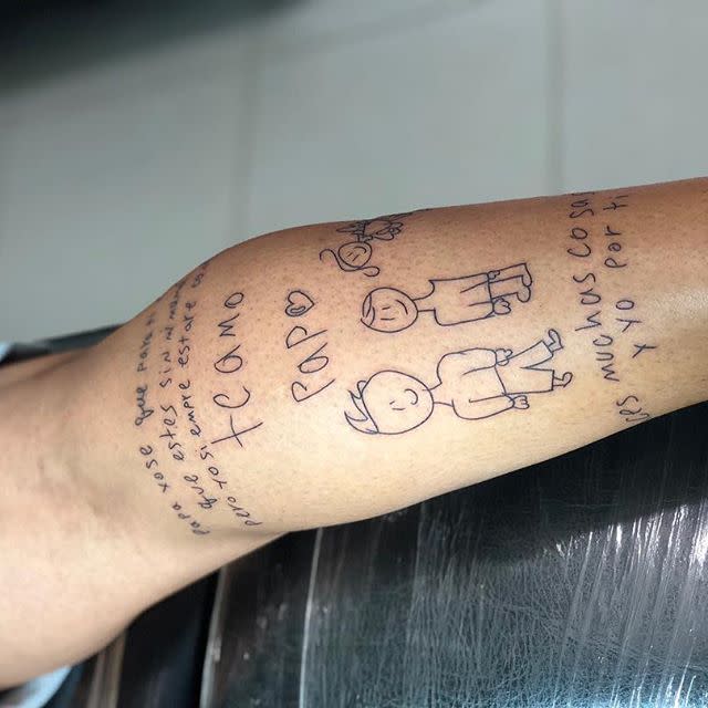 Esta es una foto del tatuaje que el portero Luis Delgado se hizo en el antebrazo en honor a su hijo y su mujer fallecida. <a href="https://www.instagram.com/luchodelgado31/" rel="nofollow noopener" target="_blank" data-ylk="slk:Foto: Luis Delgado/Instagram;elm:context_link;itc:0;sec:content-canvas" class="link ">Foto: Luis Delgado/Instagram</a>