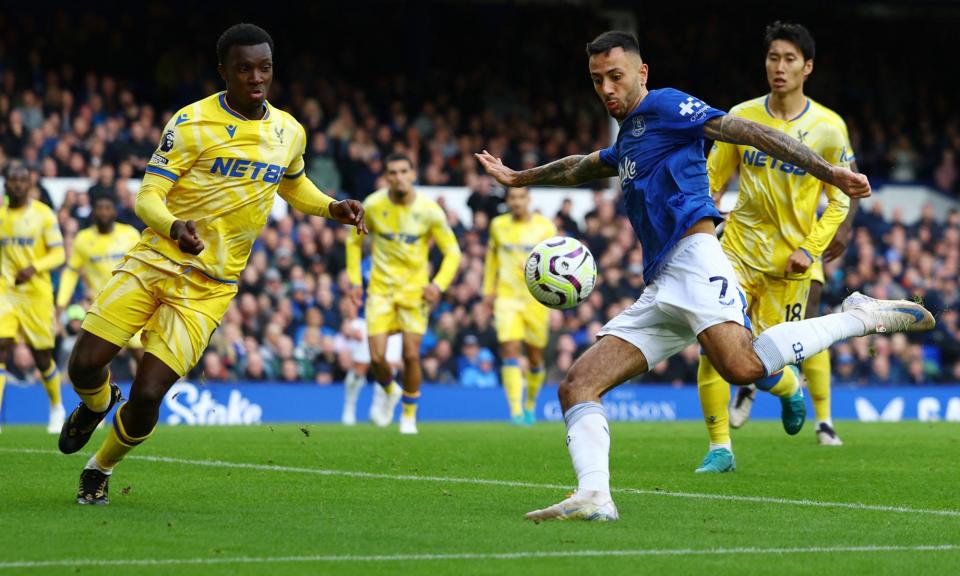 <span>Dwight McNeil scores Everton’s second goal against Crystal Palace.</span><span>Photograph: Molly Darlington/Reuters</span>