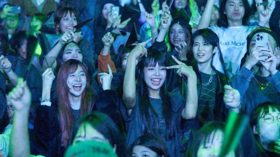 林宥嘉師妹、女團「薄荷水晶」在觀眾席唱跳。（圖／華研國際提供）