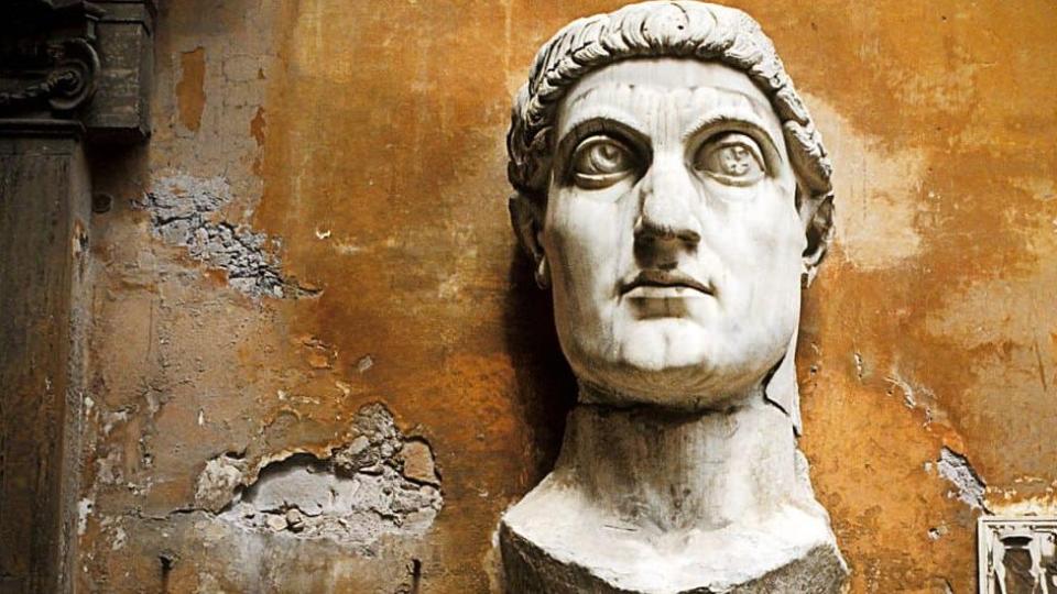 Estatua de la cabeza de Constantino el Grande