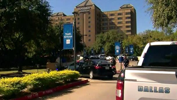 PHOTO: Police is seen after a shooting outside Methodist Hospital in Dallas.  (WFAA)