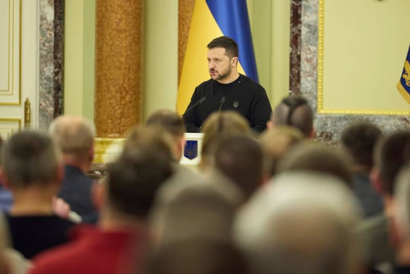 Ukrainian President Volodymyr Zelensky speaks during an event honoring members of defense industries at the Mariinsky Palace. -/Planet Pix via ZUMA Press Wire/dpa