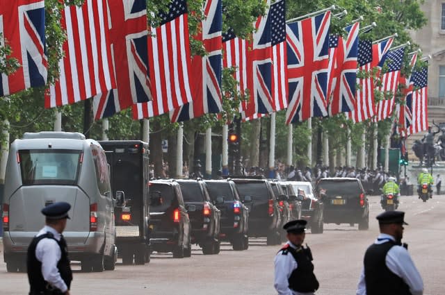 The motorcade makes its way to Clarence House