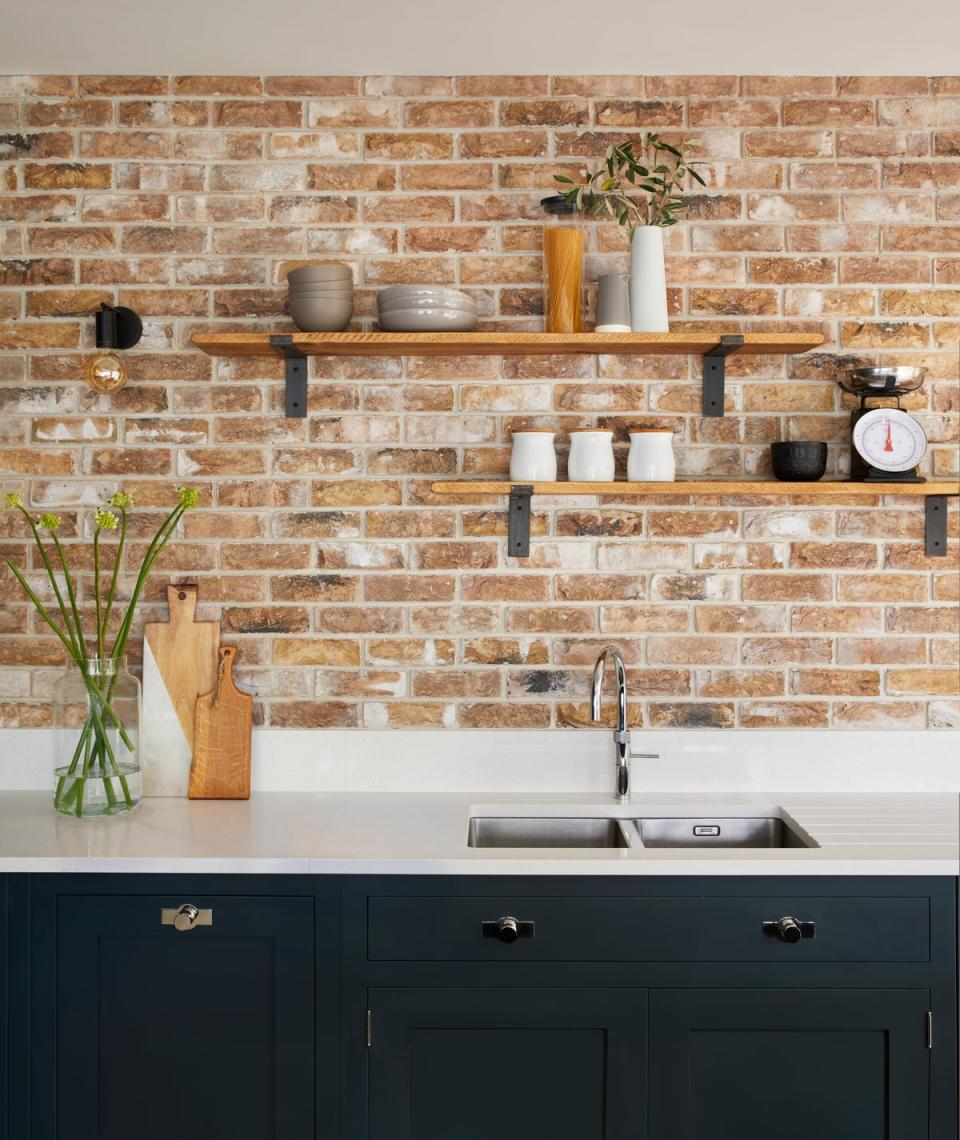 White worktops and splashbacks give a sense of continuity and flow (Tom Howley)