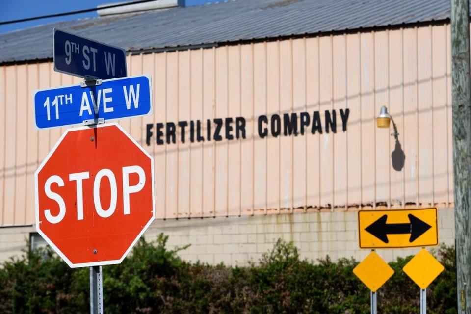 Developers are remediating the contaminated soil at 917 11th Avenue West in Palmetto, the former home of the Heartland Fertilizer Company plant, to build market-rate apartments. The plant, which was demolished in September 2021, is shown in this 2018 Bradenton Herald file photo.