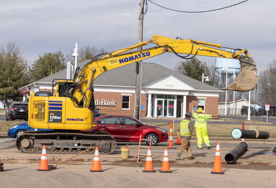 Aqua Ohio has started a new pipeline replacement effort along Lincoln Way E in Massillon, stretching from around 20th Street SE and continuing east to Elizabeth Avenue SE in Perry Township.