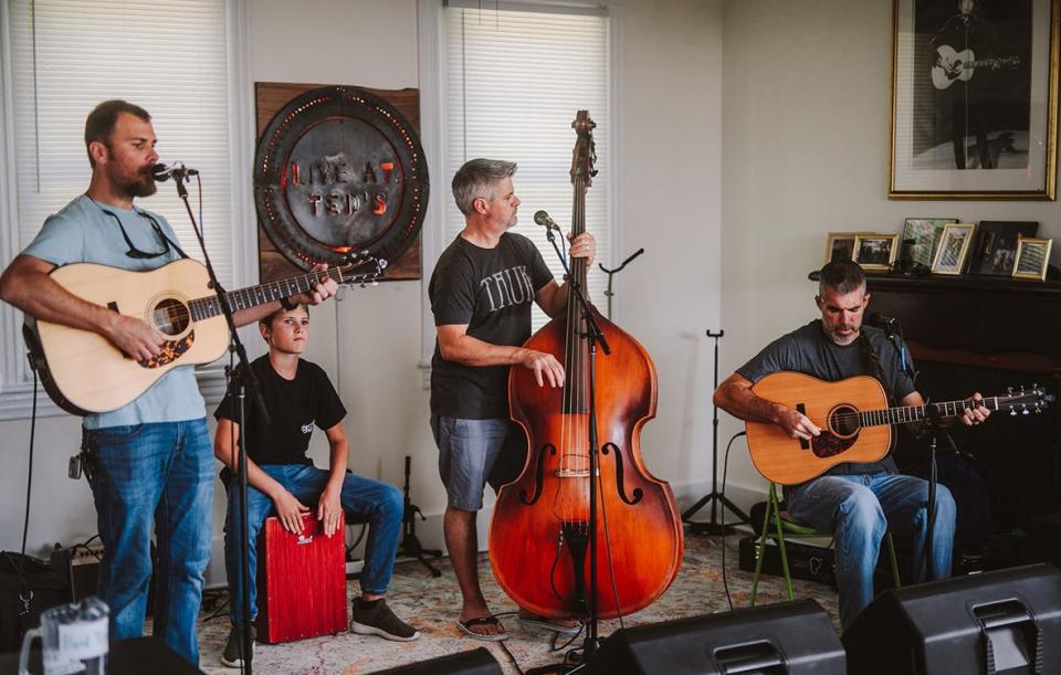 L Shape Lot playing Live at Ted's before the pandemic. The Wilmington country/folk duo will reopen the venue with a sold-out show July 30.