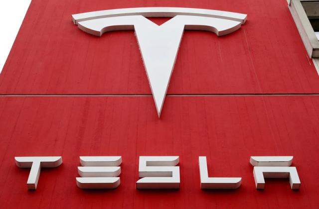 Texas police to demand Tesla crash data as Musk denies Autopilot use