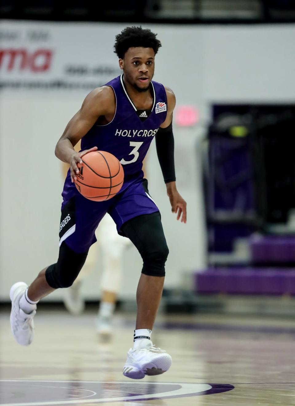 Holy Cross' DaJion Humphrey netted 12 points with 5 rebounds and 3 blocks against Quinnipiac.