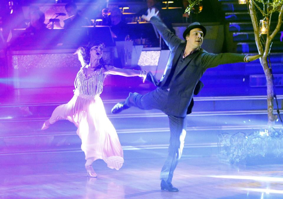 Karina Smirnoff and Gavin DeGraw perform on "Dancing With the Stars."