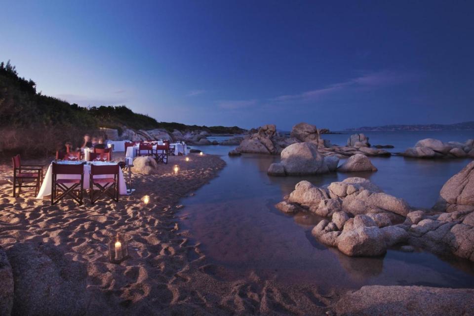 Guests can dine on the beach