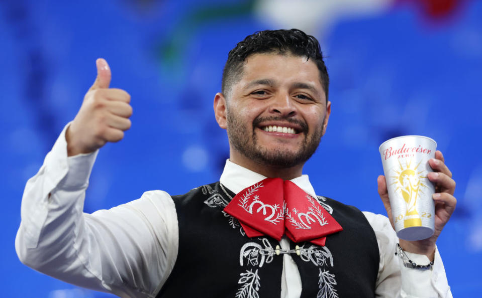 (Symbolbild) Die Fifa verbot plötzlich alkoholische Getränke in Stadien zur Weltmeisterschaft auszuschenken. Der Getränkesponsor Budweiser kann nur nicht alkoholisches Bier ausschenken. - Copyright: Getty Images/ Alex Grimm / Staff