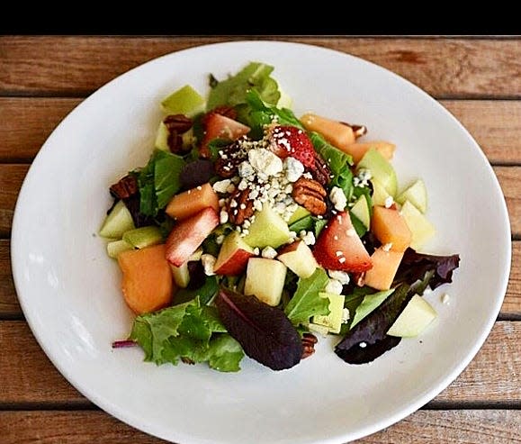 The Palm Beach Salad at Piccolo Mondo.