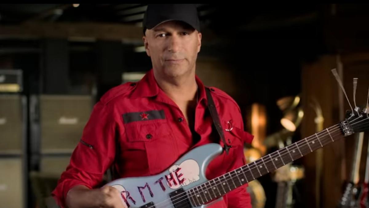 Guitar Battle Vs. Tom Morello - Tom Morello 