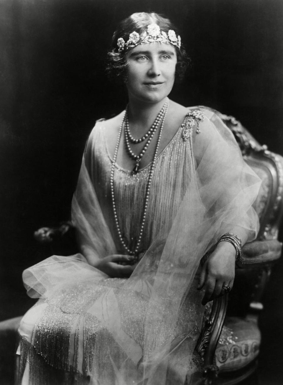 The Queen Mother wearing the Strathmore Rose Tiara (Everett/Shutterstock)