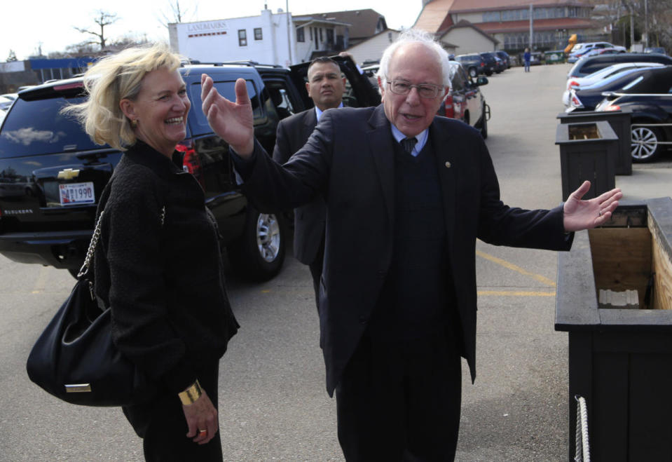 Bernie gets breakfast