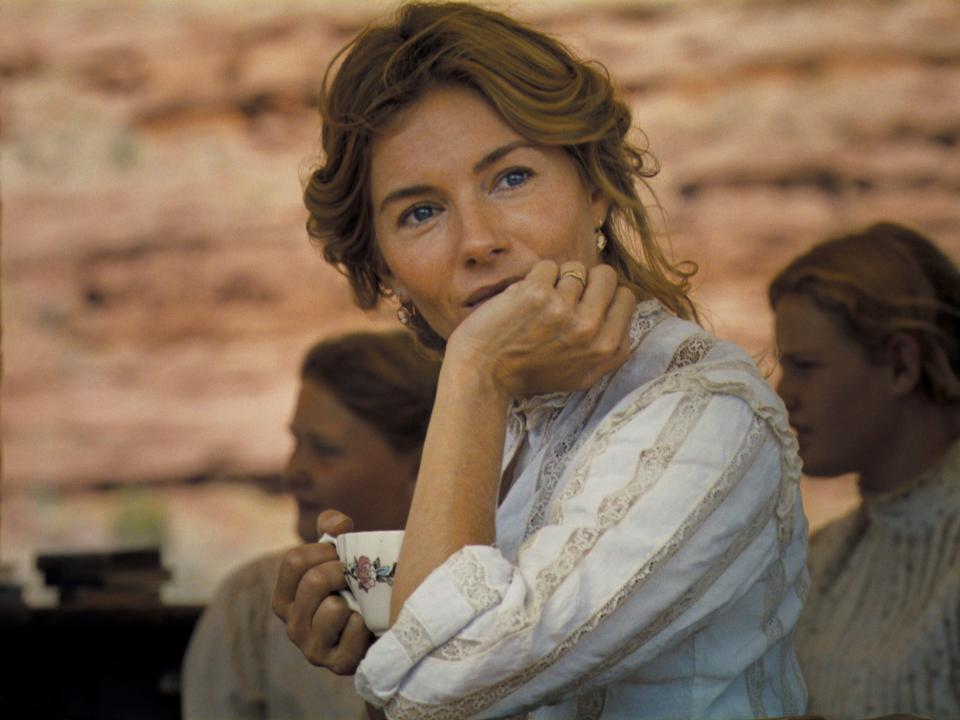 Sienna Miller in "Horizon: An American Saga – Chaper 1."