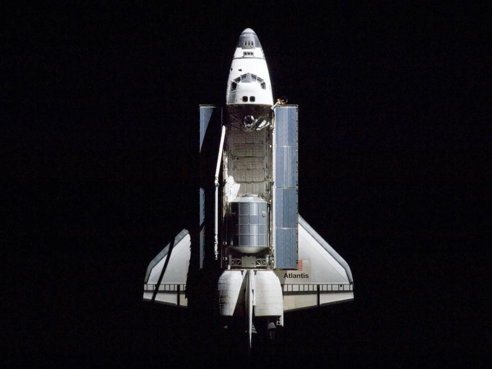 space shuttle atlantis sts 135 sts135 last final mission rendezvous pitch maneuver station nasa iss028e015554_orig