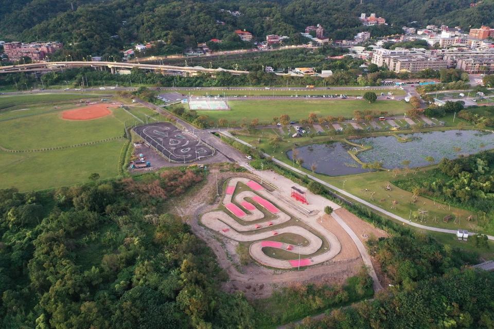 整修再升級，場地更完善多元的山佳遙控越野場。   圖：新北市高灘處提供