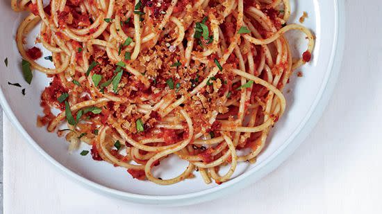 Day 19: Spaghetti with Sun-Dried-Tomato-Almond Pesto