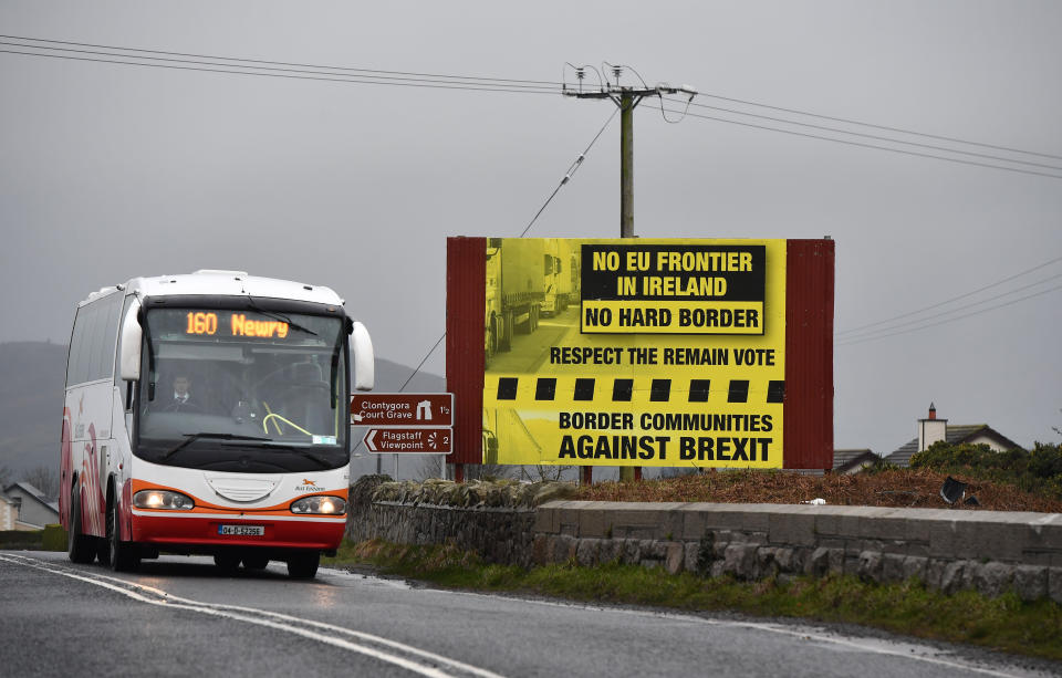 A bus crossing along the border between Northern and southern Ireland (Getty)